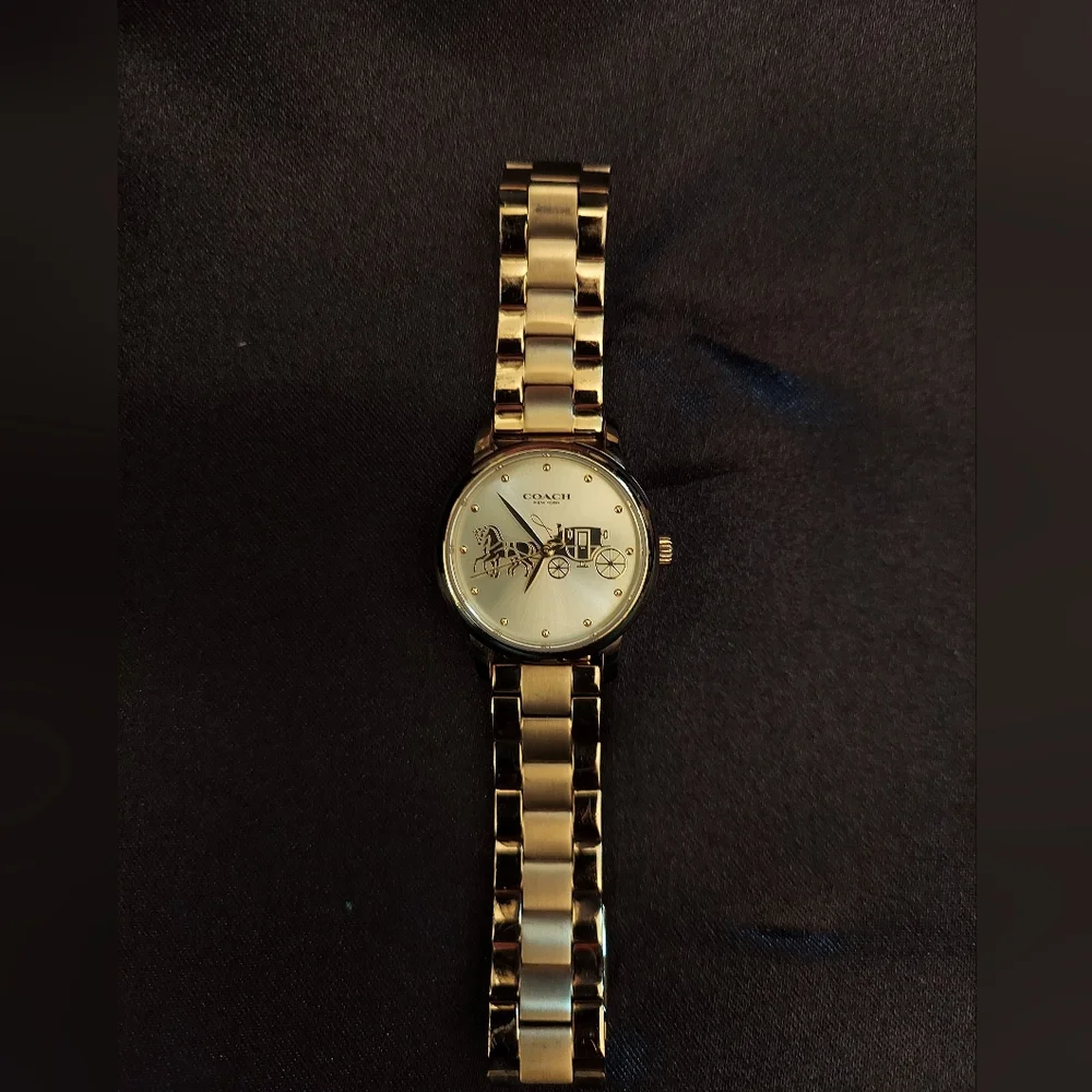 Coach Carriage Watch - Picture 1 of 4